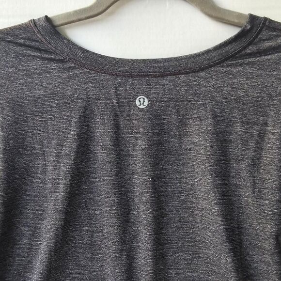 Lululemon Cropped Nulu Tee | Women’s 12 Black Sheen Workout Short Sleeve Top - Picture 2 of 3